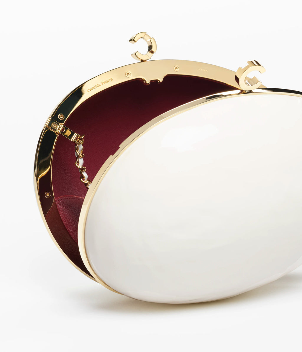 Chanel Egg Minaudiere Spring/summer 2026 Evening Bag Oval Design With A Metal Chain Shoulder Strap Combining Practicality And Style Bag Bags AS6271 #197463