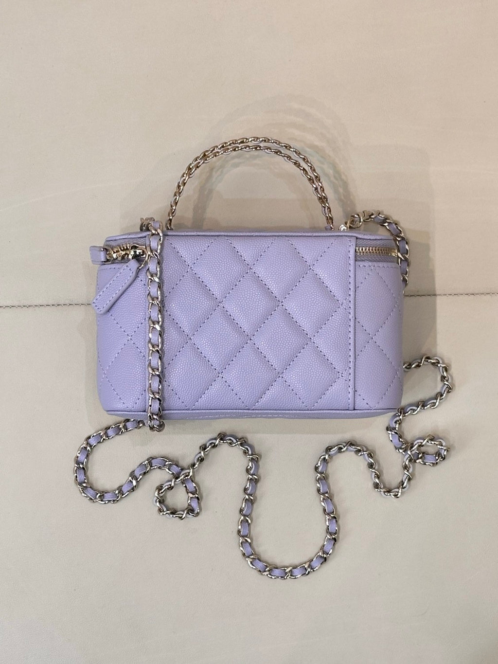 CHANEL Long Vanity With Chain Grained Shiny Calfskin Gold-tone Metal White #383847