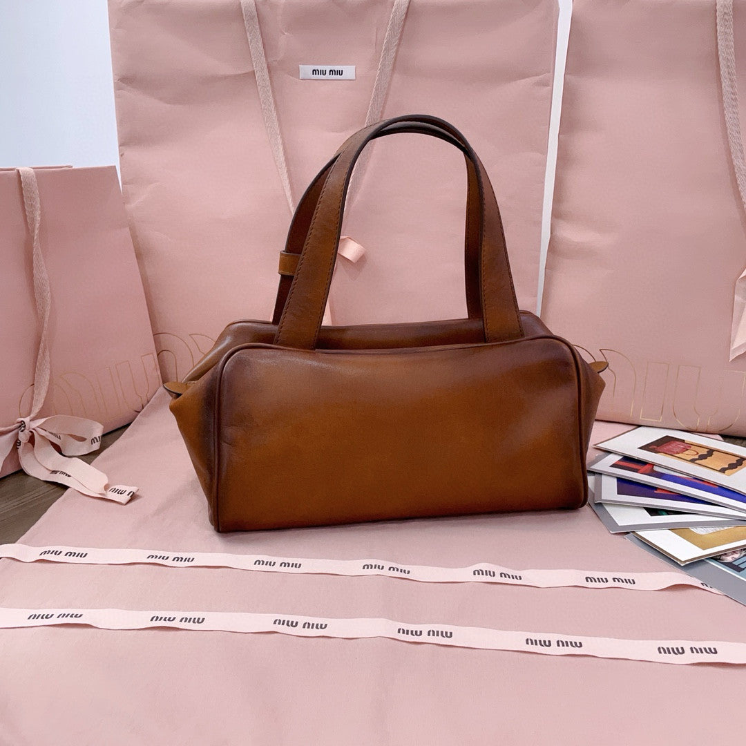 MiuMiu Leather Handbag Soft Clutch Signature Square Bag Fashionable Trendy Casual Bags 5bb182_2ier_f0046_v_moo #82284A