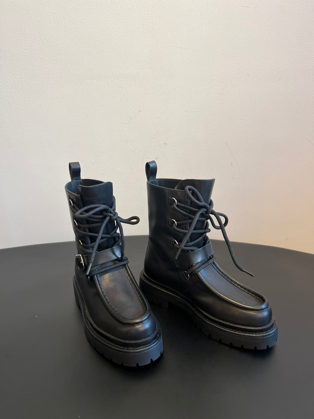 Hermes Women's Fall/Winter Land Ankle Boots Solid-Color Cowhide Lace-Up Short Boots Outdoor Boots Heel Height: 3.5cm Shoes Ngvp #2325