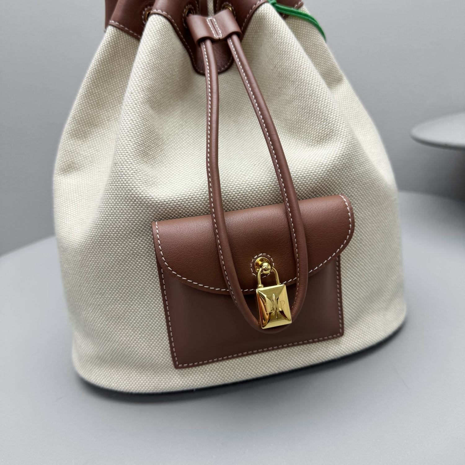 Loro Piana Women's Solid Color Adjustable Shoulder Strap Extra Drawstring Shoulder Bag Bags #76521