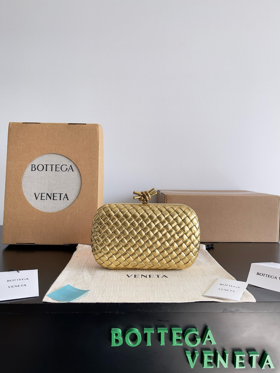 Bottega Veneta Knot Women's Solid Colour Metallic-Feel Bow-Knot Lock Clasp Lambskin Evening Bag Clutch Bags #77719