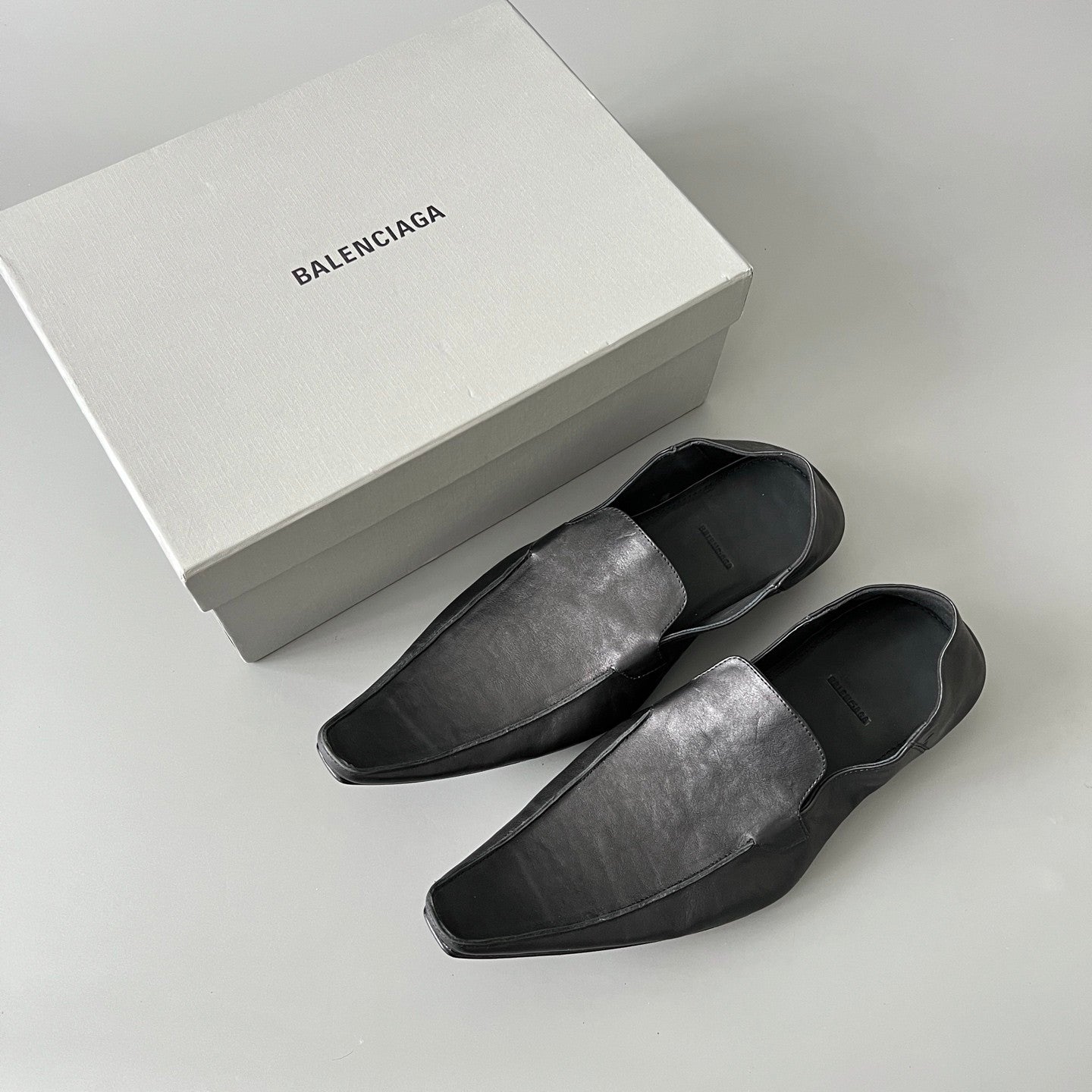 Balenciaga Men's Spring Summer Square Pointed Toe Cow Leather Shoes Horseshoe Heel High Street Trend Warped Toe Loafers Ngvp #1591