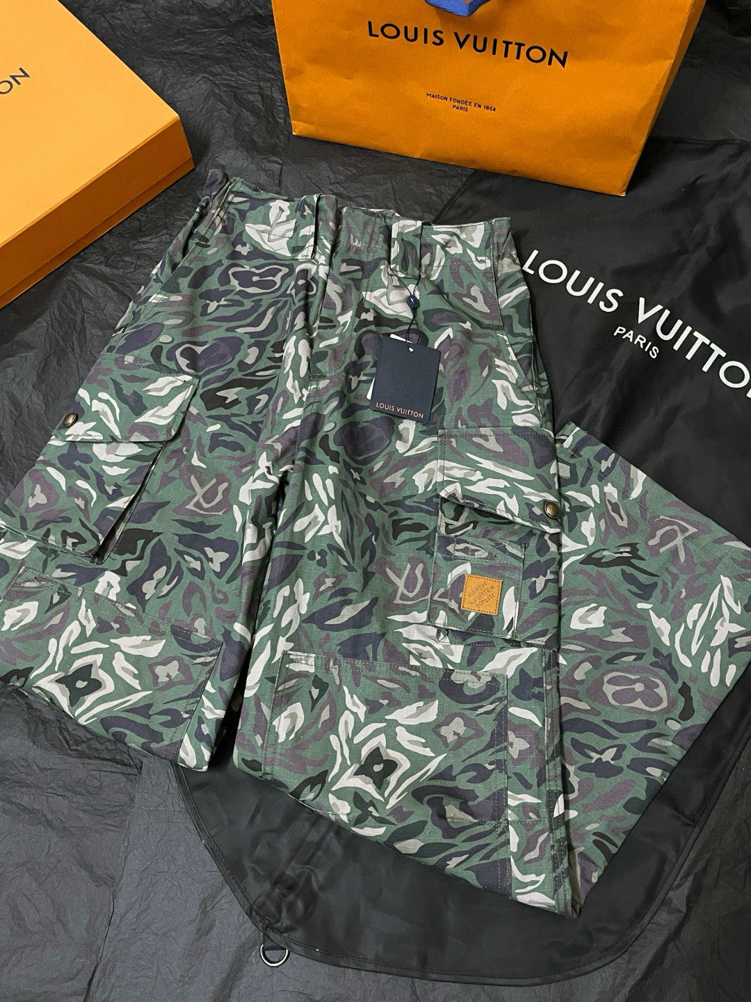 Louis Vuitton Men's Spring/Fall Fashion Casual Reversible Color Woven Combed Cotton Work Pants with Patch Pockets Pants #79489