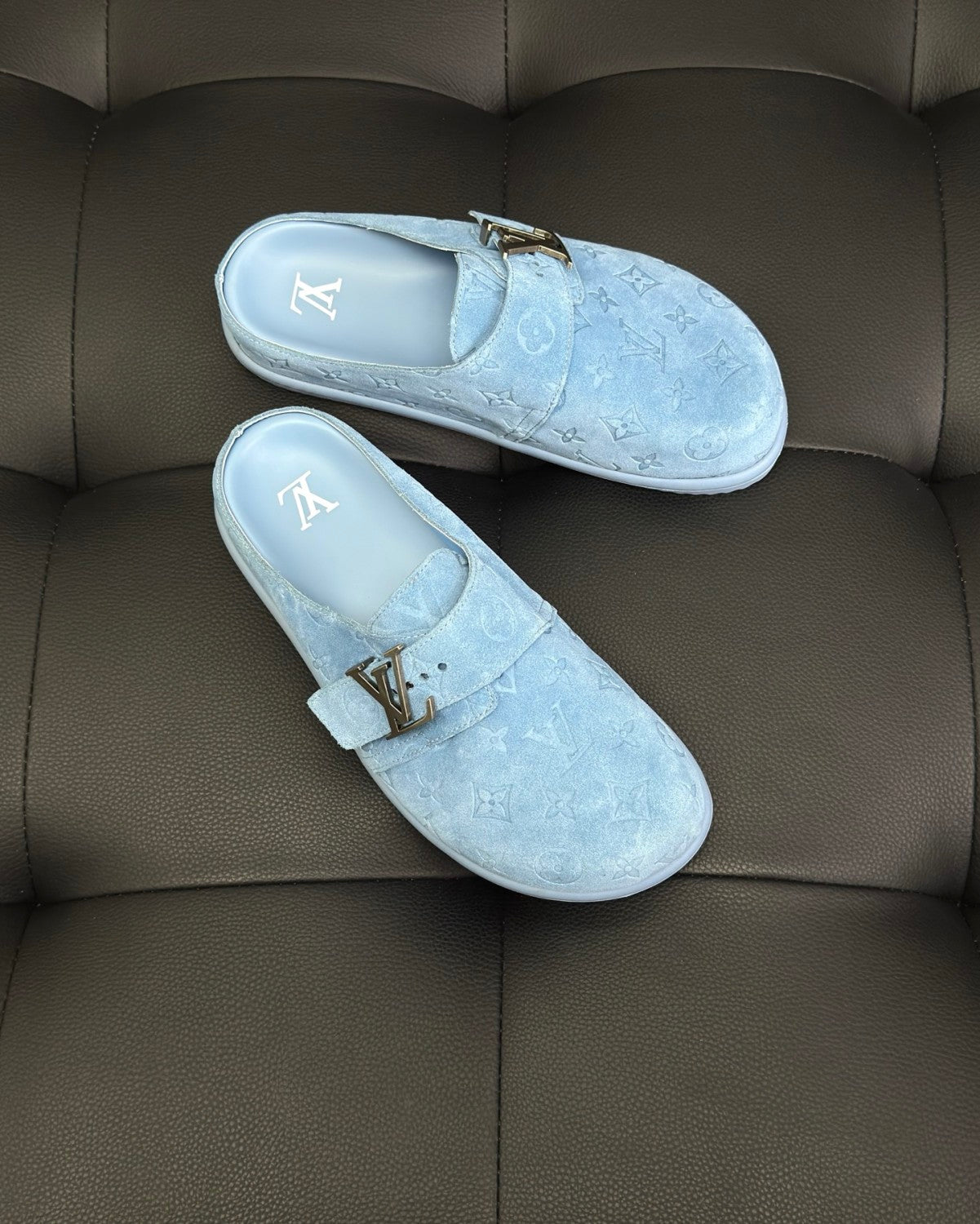 Louis Vuitton LV Easy Mule Men's And Women's Summer Solid Color Letter Print Suede Leather Birkenstock Shoes #77925