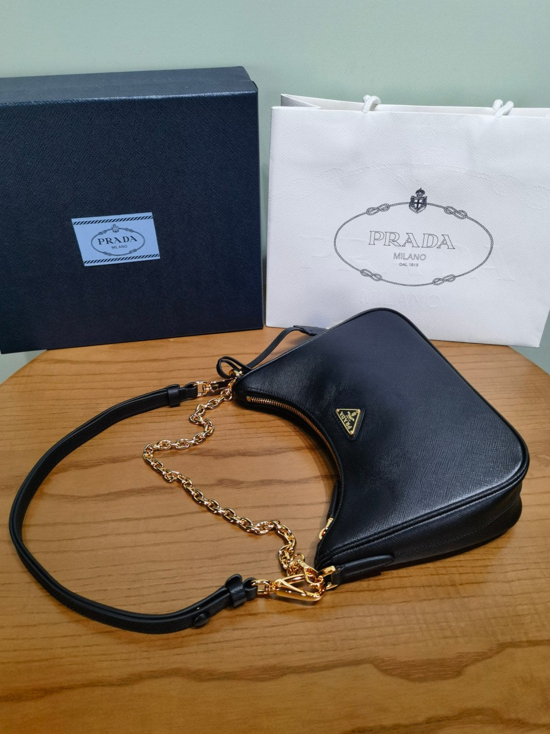 Prada Re-edition Mini Bag Aus Saffiano #333797