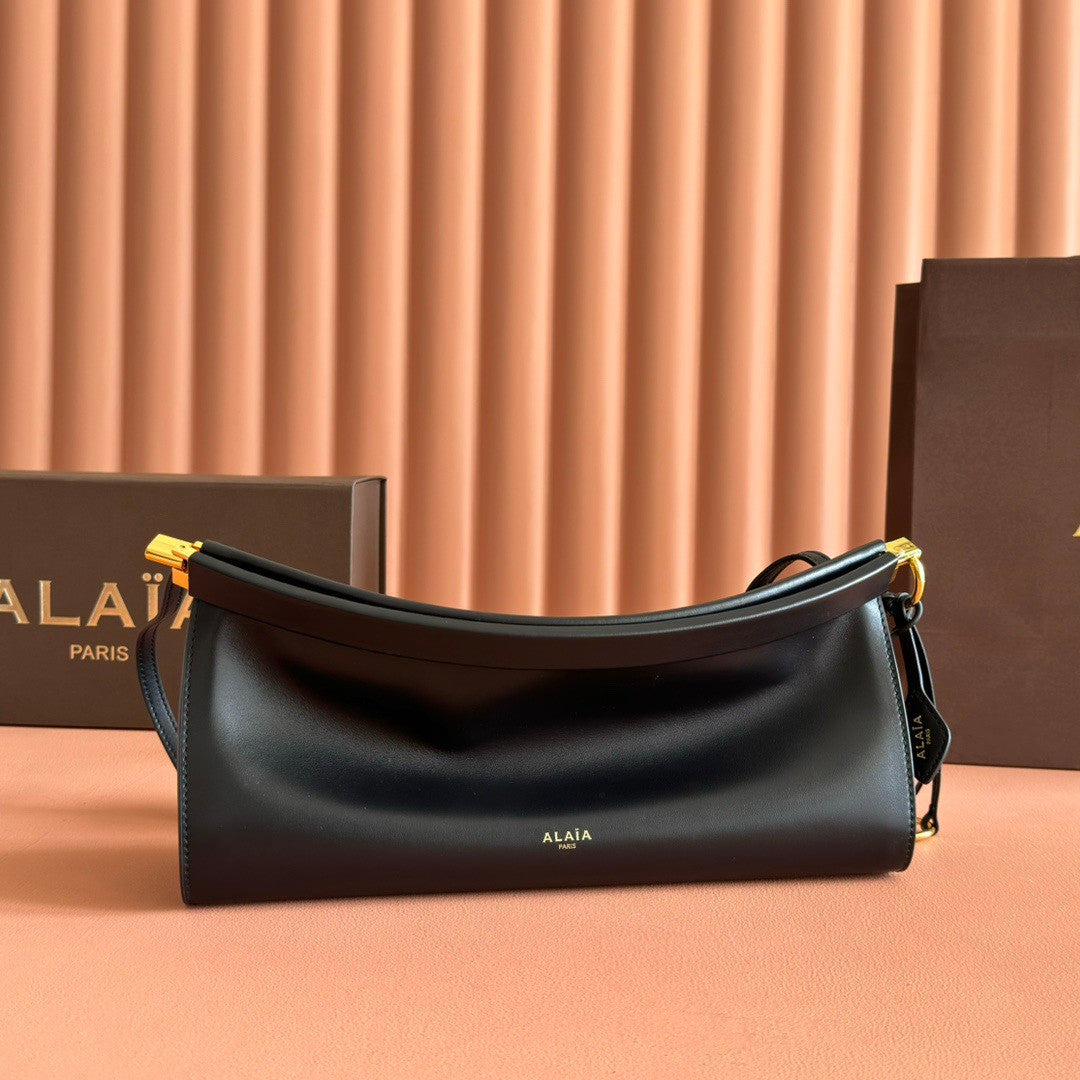 Alaïa Women Le Click West Medium Shoulder Bag #336795