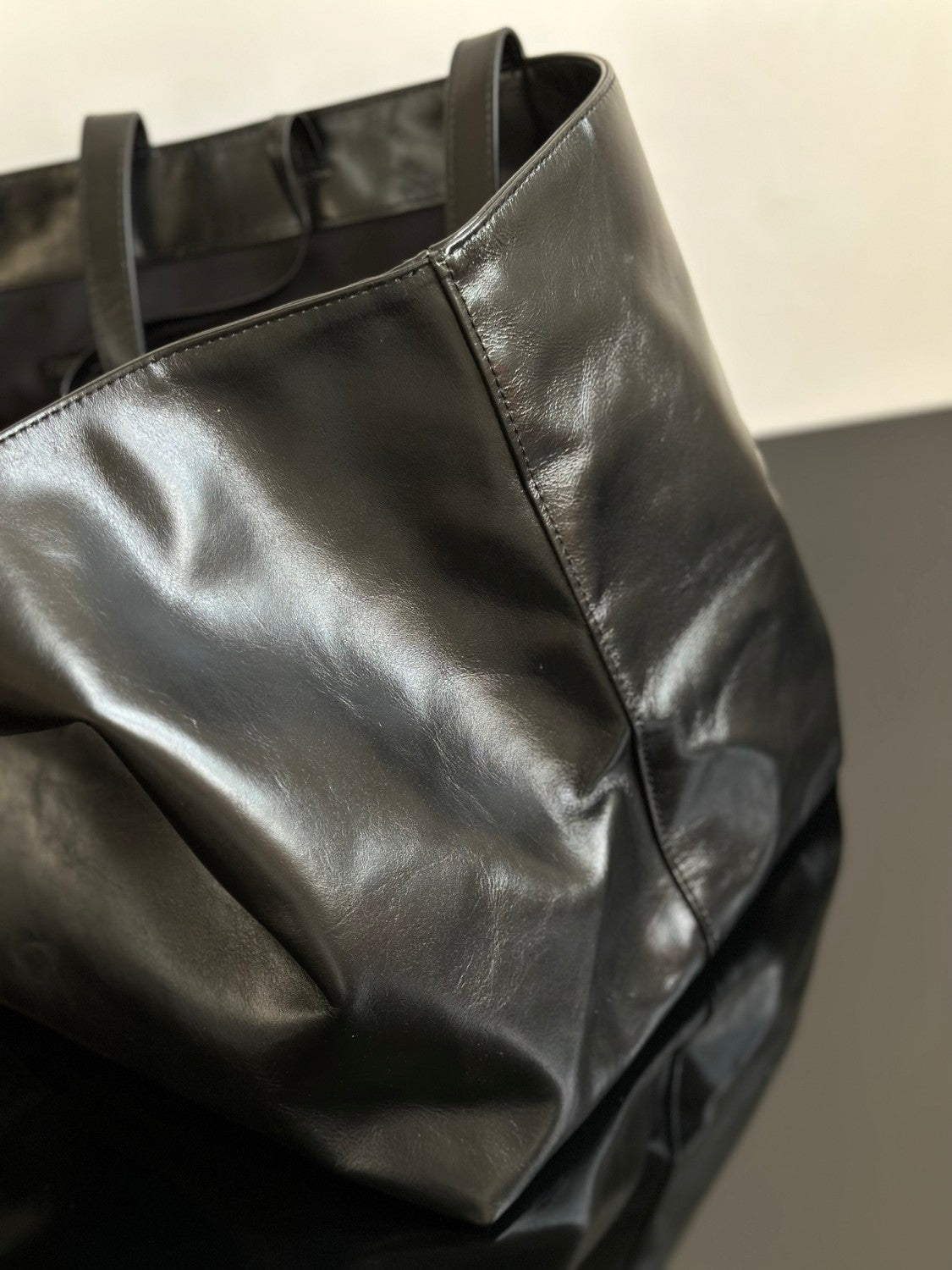 Alexander Wang Women's Punch Tote Laptop Bag - Black Large Capacity Bag with Alphabet Logo Stylish Heat-Pressed Leather Bags #82354A