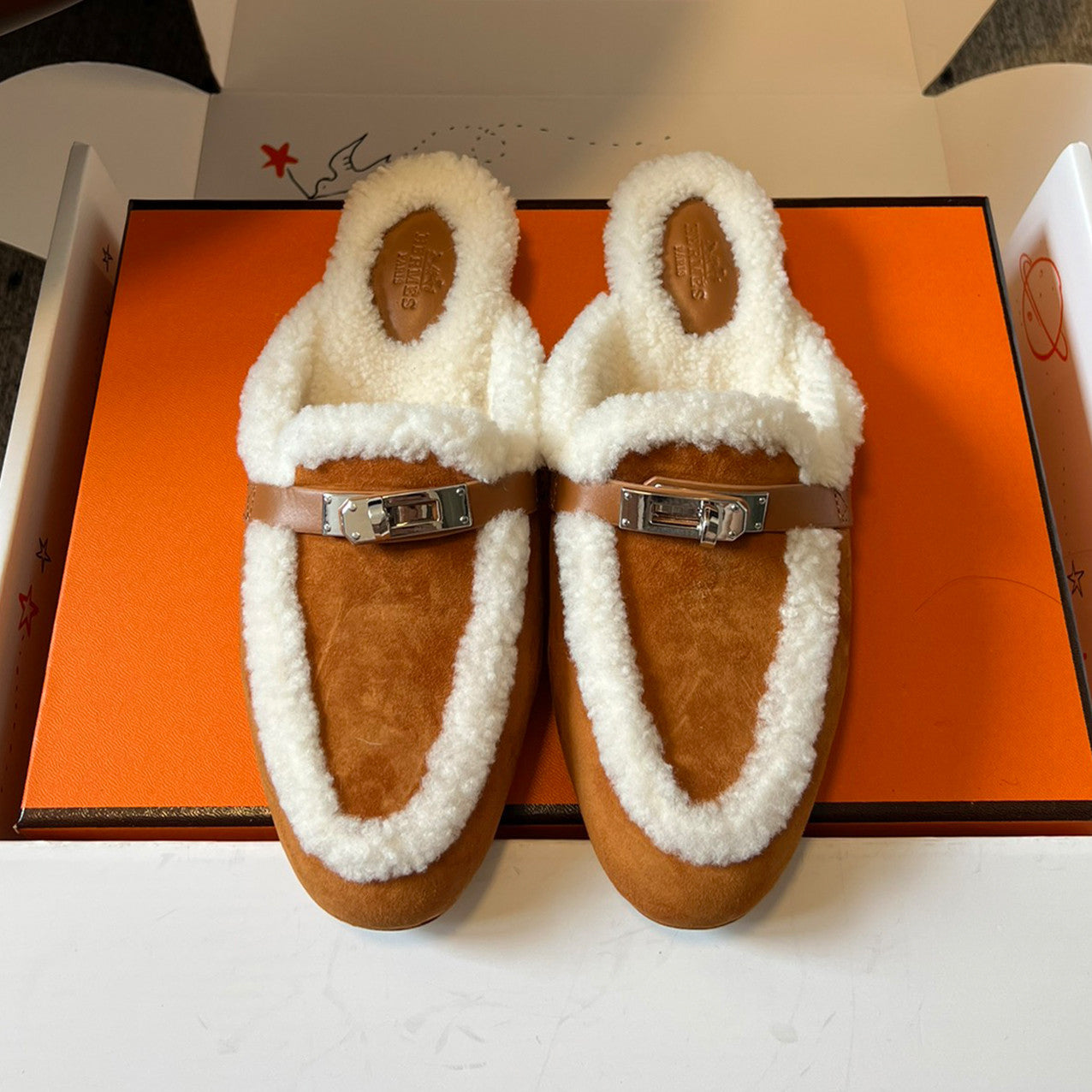 Hermes Women's Winter Suede Round-Toe Flat Half-Slip-On Shoes. Casual Solid Color Slip-On Slippers #81517