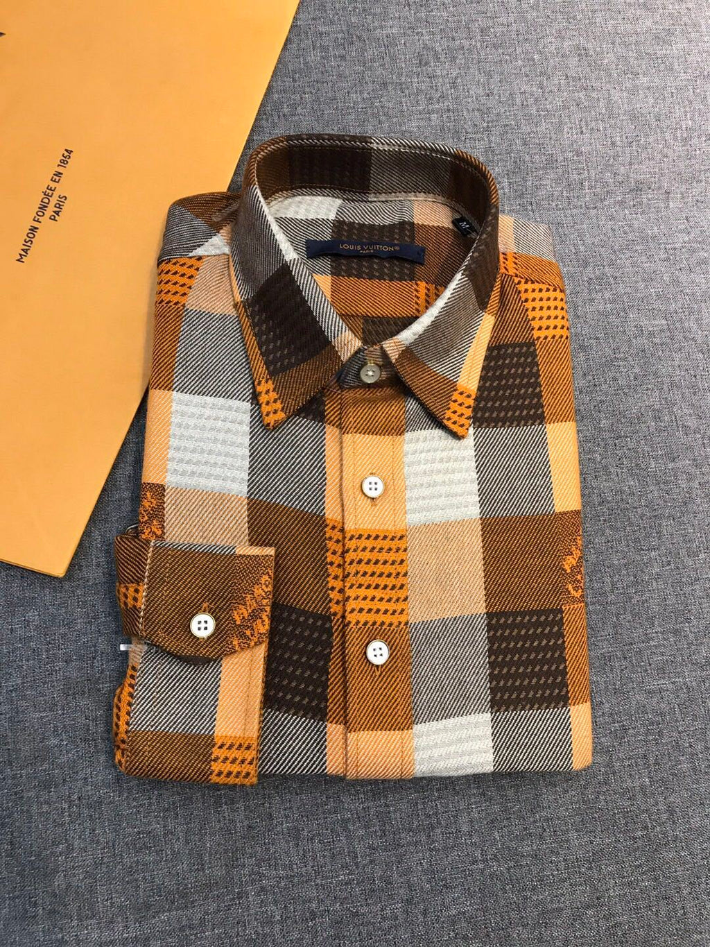 Louis Vuitton Men's Spring/fall Fashion Classic Plaid Pattern Collared Single Breasted Long Sleeve Shirt #78475