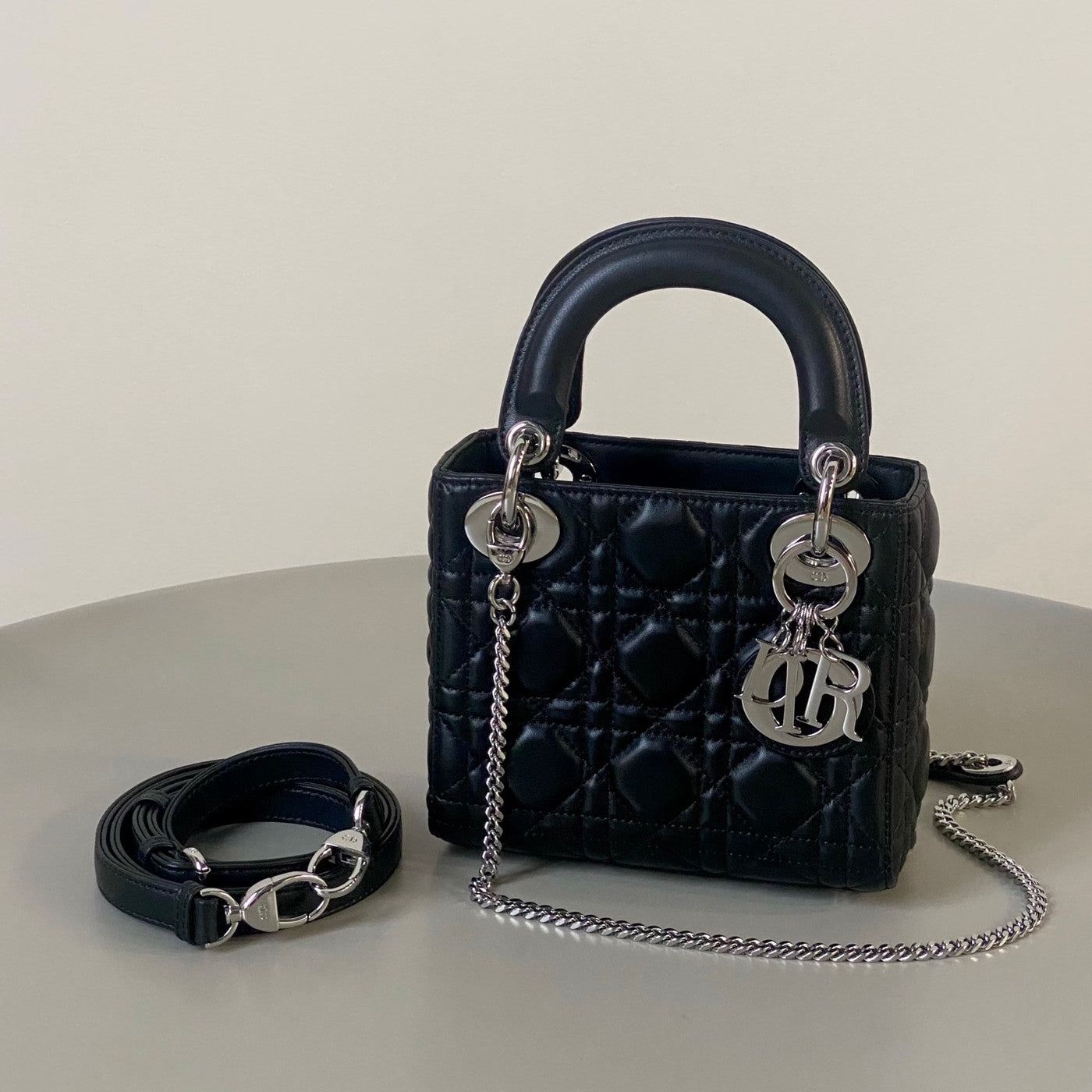 Dior Lady Women's Solid Color Metal Pendant Removable Chain Shoulder Strap Wicker Pattern Sheepskin Leather Single Shoulder Crossbody Handbag Bag Bags #77983