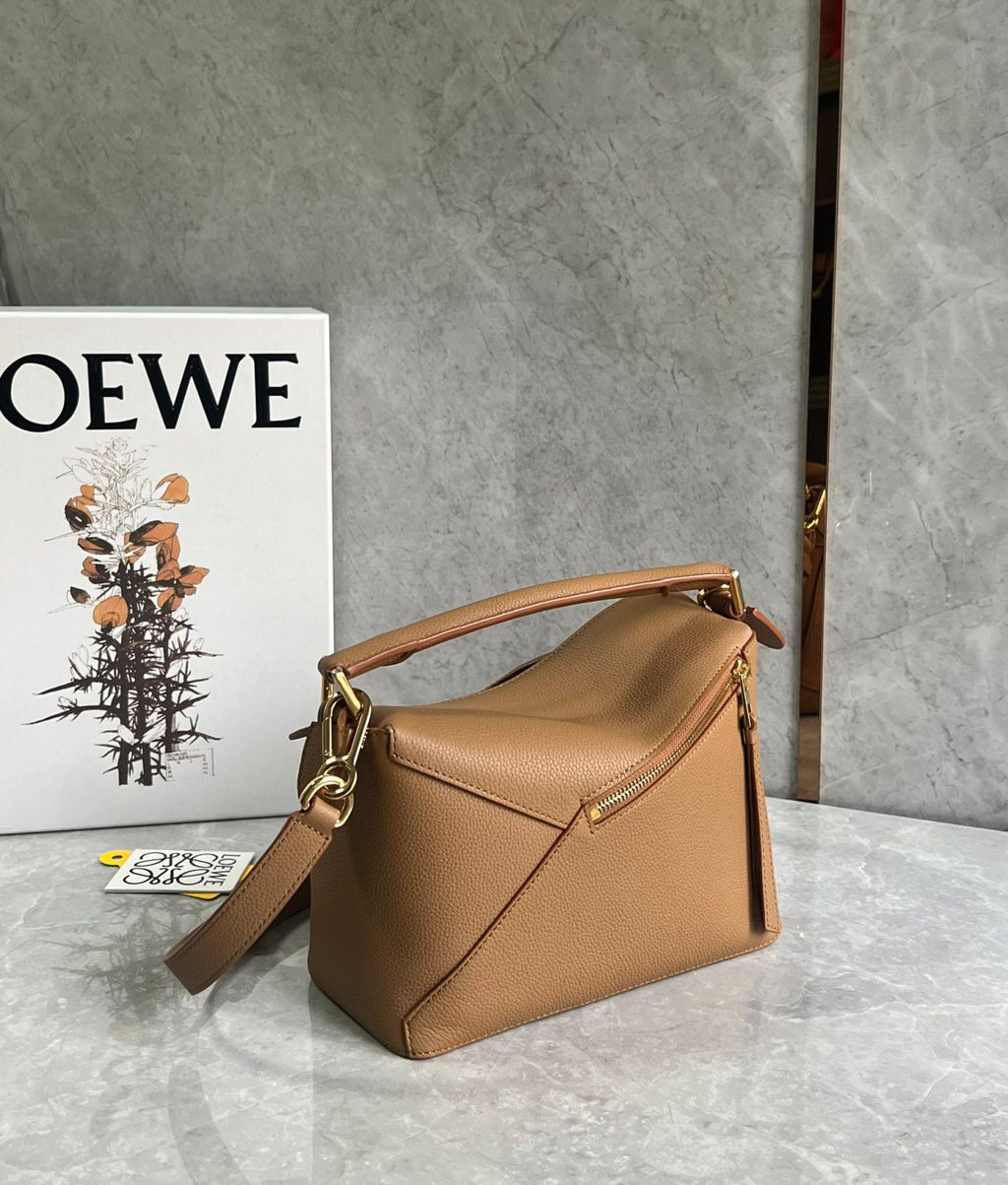 Loewe Women's Fashion Classic Solid-Color Grained Cowhide Small Shoulder Bag Handbag Crossbody Bag Bags #78824