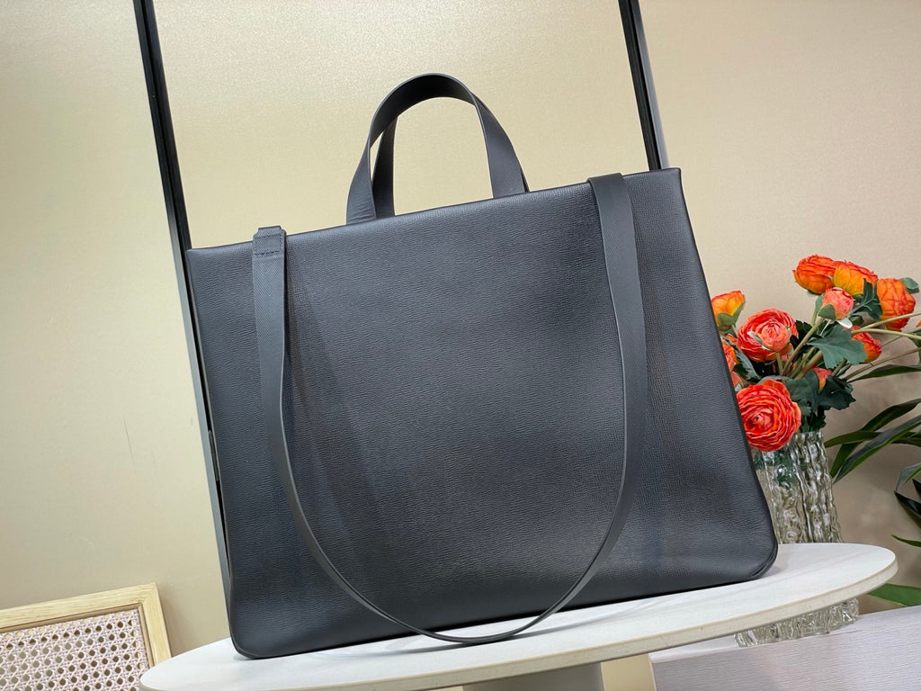 Louis Vuitton Shopper Tote MM Autres Cuirs Men Bags Fashionable Two-Tone Handbag  Bag Trendy Casual Luxury Logo Print Clutch M24457 M13979 M13982 M26082 M15273 #82365A