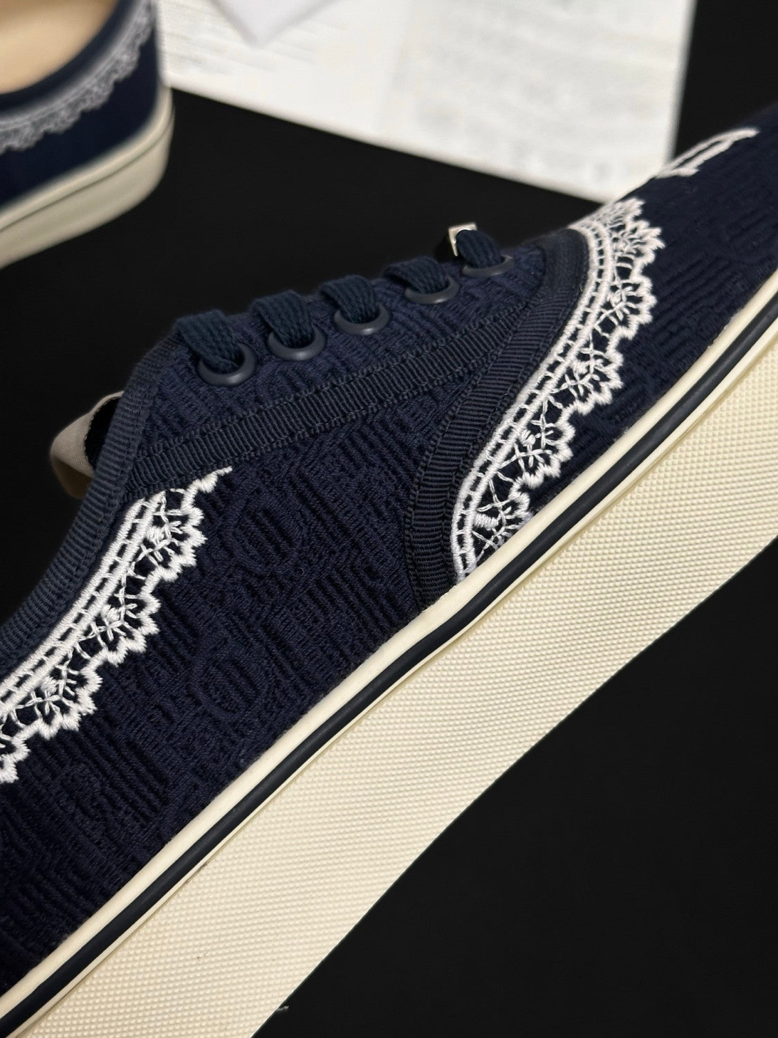 Dior Saltwind Round Toe Lace-up Embroidery Colorful Lace Low-top Canvas Shoes #380451