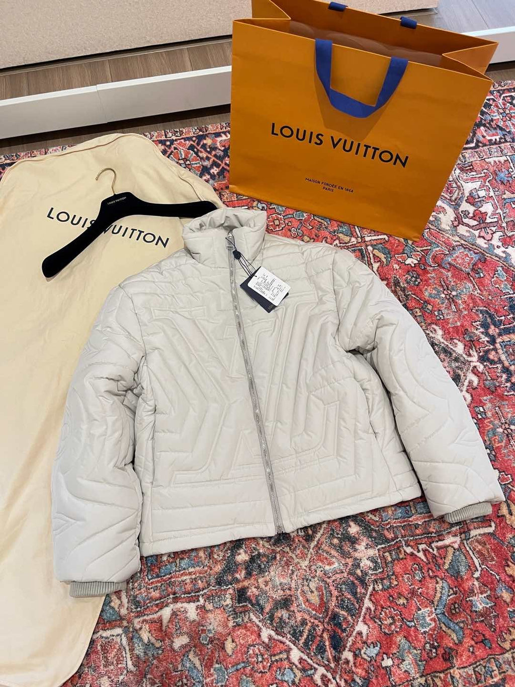 Louis Vuitton Men's Autumn and Winter Solid Color Standing Collar Quilted Drawstring Letter Embroidered Zipper Long Sleeve Jacket #74796
