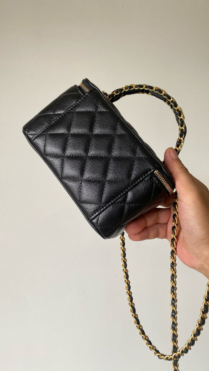 Chanel Women's Retro Vanity Series Solid Color Double C Adjustable Buckle Plaid Leather Shoulder Crossbody Casual Cosmetic Bag Bags #77895