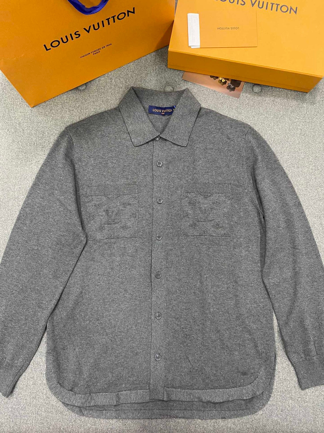 Louis Vuitton Men's Spring/Autumn Gray Logo Appliquéd Single Breasted Long Sleeve Knit Shirt #72115