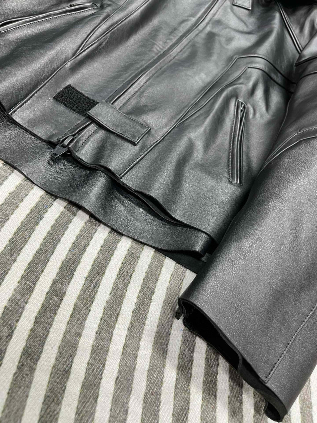 Balenciaga Men's Women's Autumn And Winter High Street Solid Color Cowhide Zipper Long Sleeve Loose BIKER Hooded Jacket Ngvp #8578