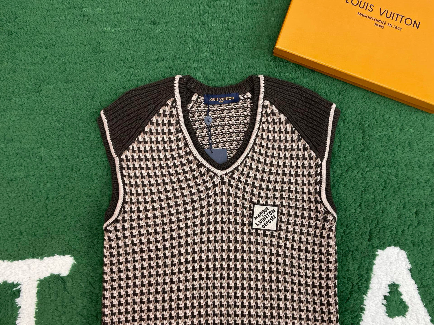 Louis Vuitton Men's Spring/Summer Brown Jacquard Cotton V-Neck Sleeveless Knitted Vest Sweater #77199