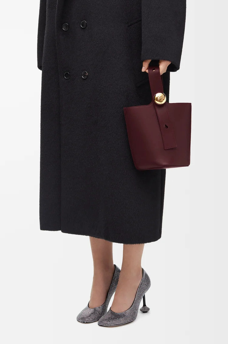 Loewe Mini Pebble Bucket In Smooth Calfskin Bags Stylish Casual Yet Luxurious And Elegant Crossbody Bag #196299