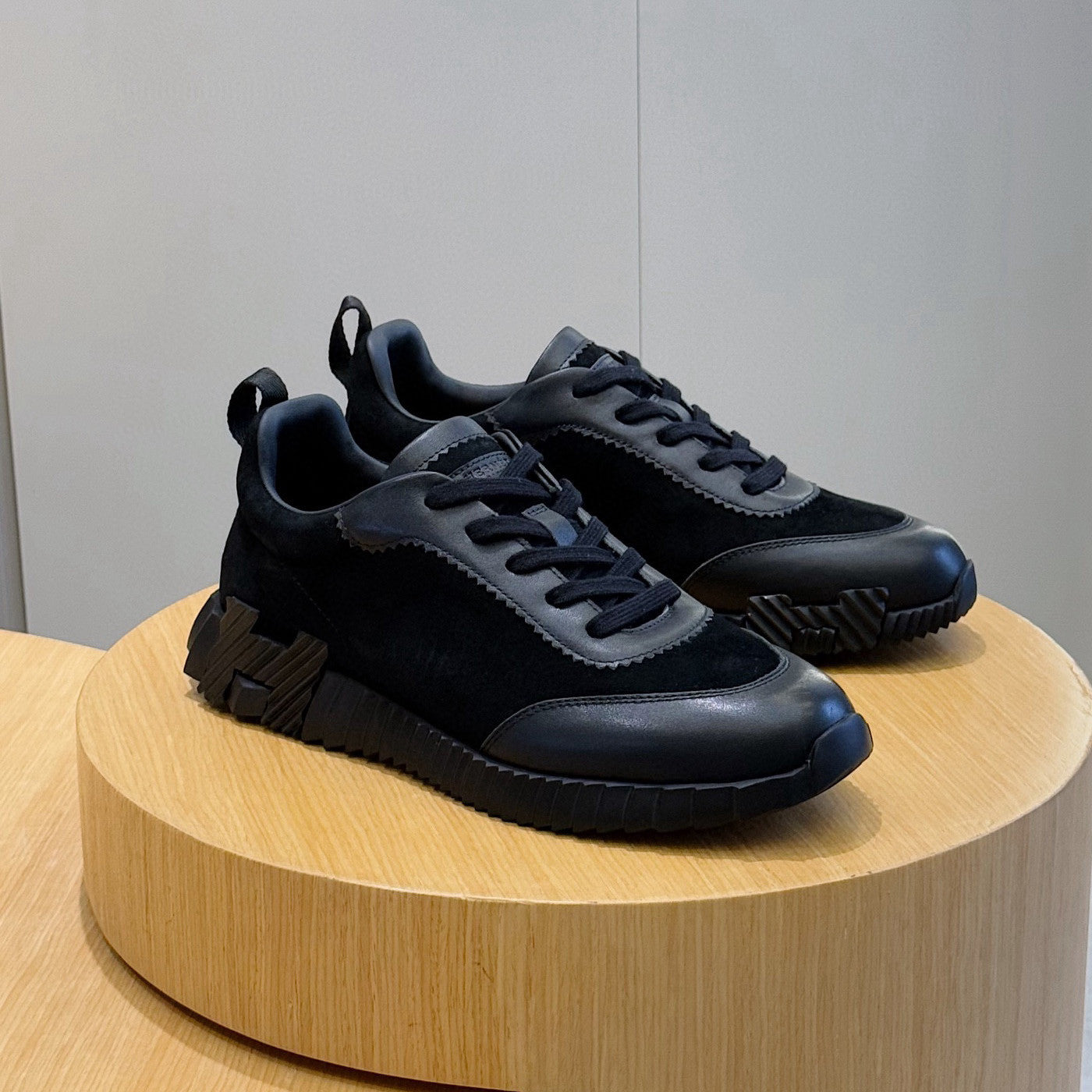 Hermes Men's Spring/Summer Fashion Casual Round Toe Lace Up Contrasting Color Suede Cowhide Low Top Sneakers #78237