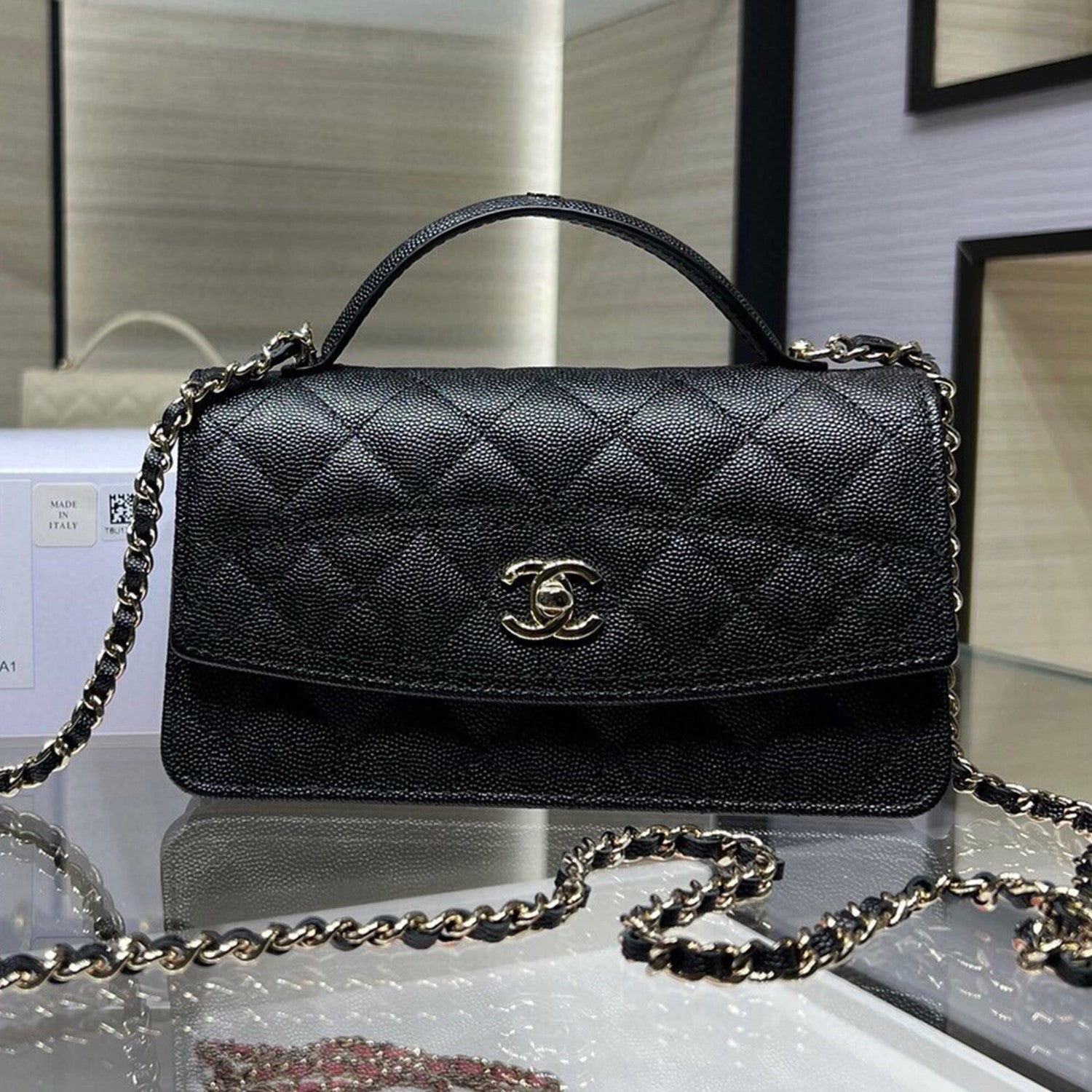 Chanel Chain Clutch Grain Embossed Calfskin With Gold Metal Logo Shoulder Crossbody Bag Fashion Temperament Pure Colour Spring Summer Bags AP4402Y #81133