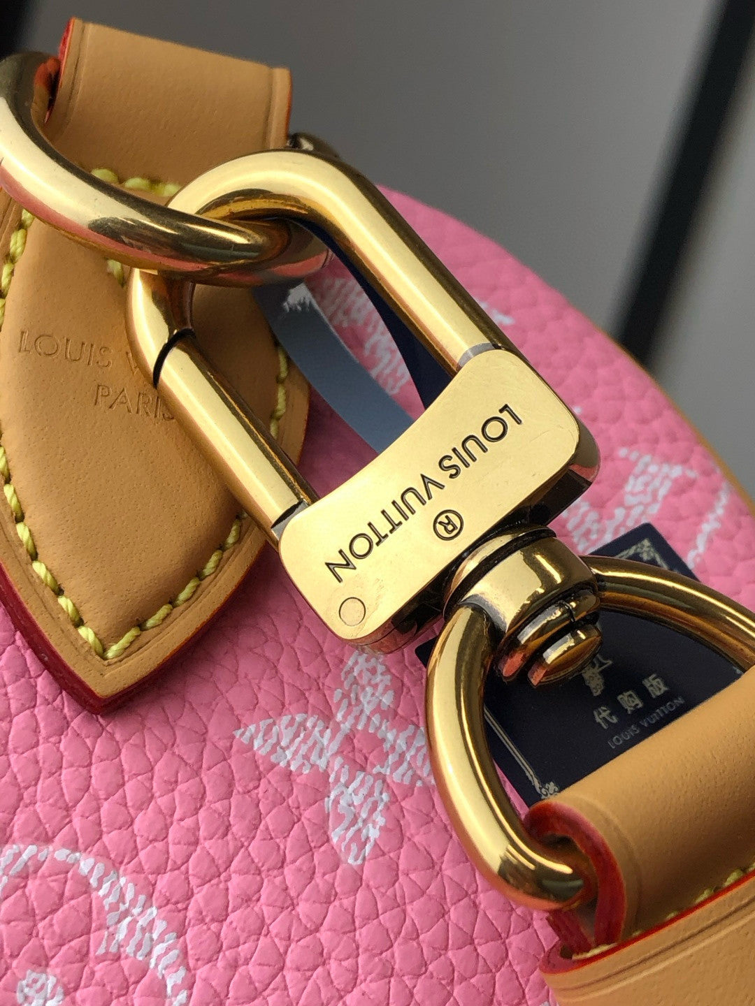 Louis Vuitton Women's Fashion Classic Cherry Blossom Pink Logo Zipper Closure Leather Shoulder Bag Handbags In Small Medium And Large Sizes Crossbody Bag Bags #78657