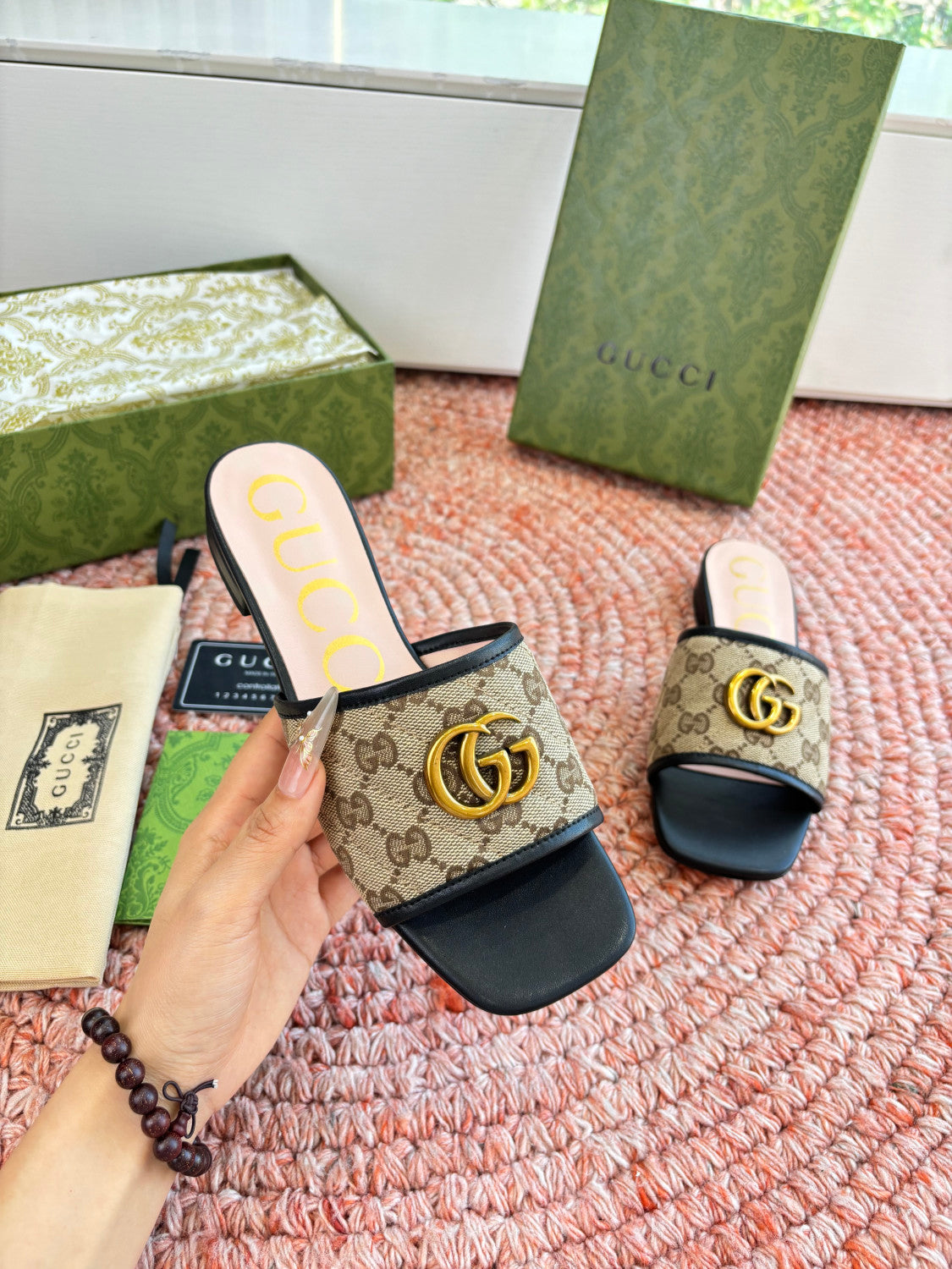 Gucci Platform Slippers Mules #377885