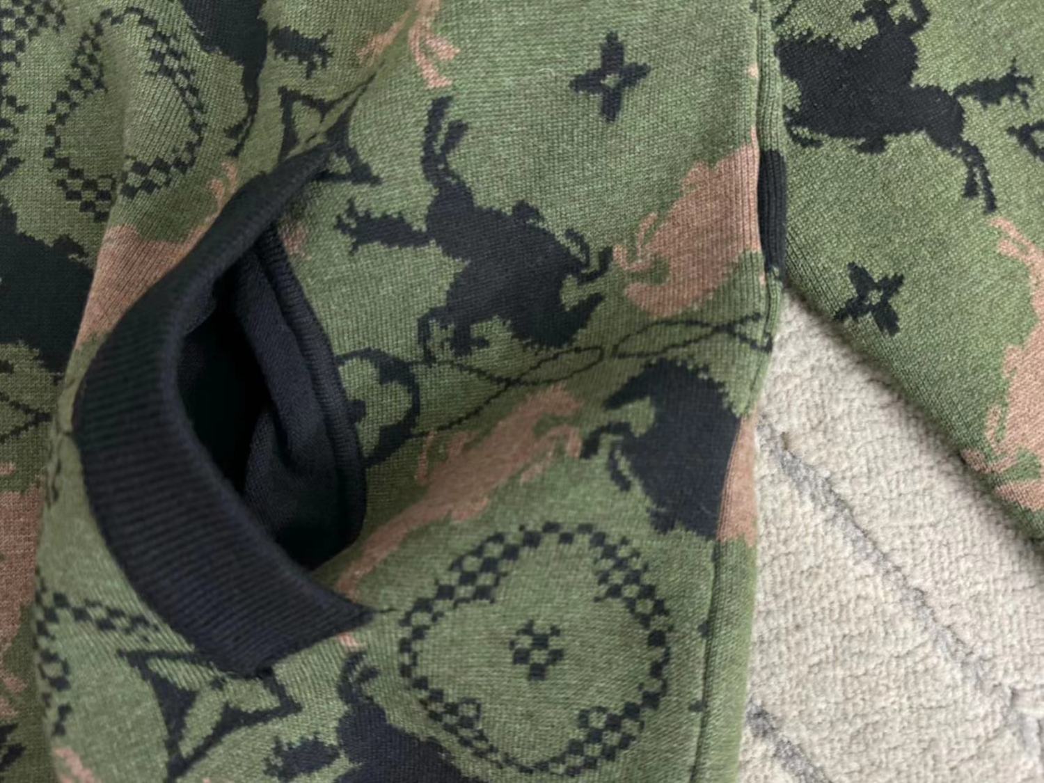 Louis Vuitton Men's Spring Autumn Solid Color Jacquard Pattern Sheep Wool Pilot Knit Long Sleeve Coat Jacket #71534