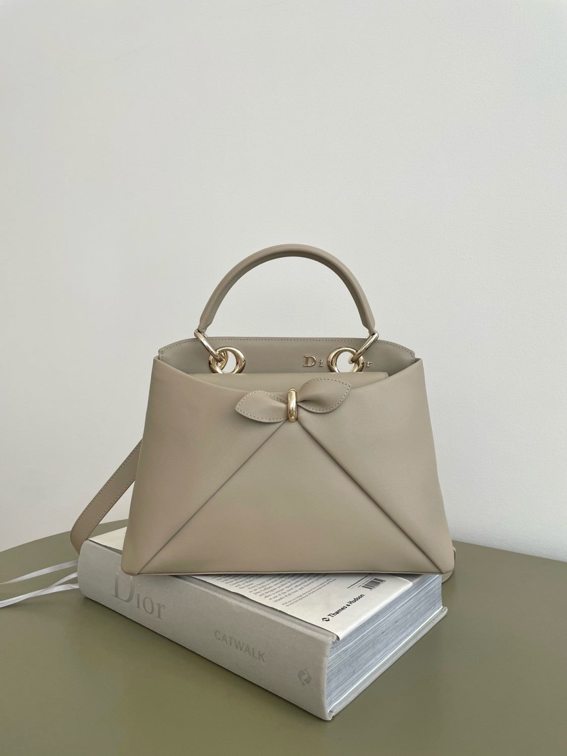Dior 26s Cigale Bow Pink Shiny Supple Calfskin Small Handbag Crossbody Bag Stylish And Elegant Available In Multiple Colours Bags #84394A