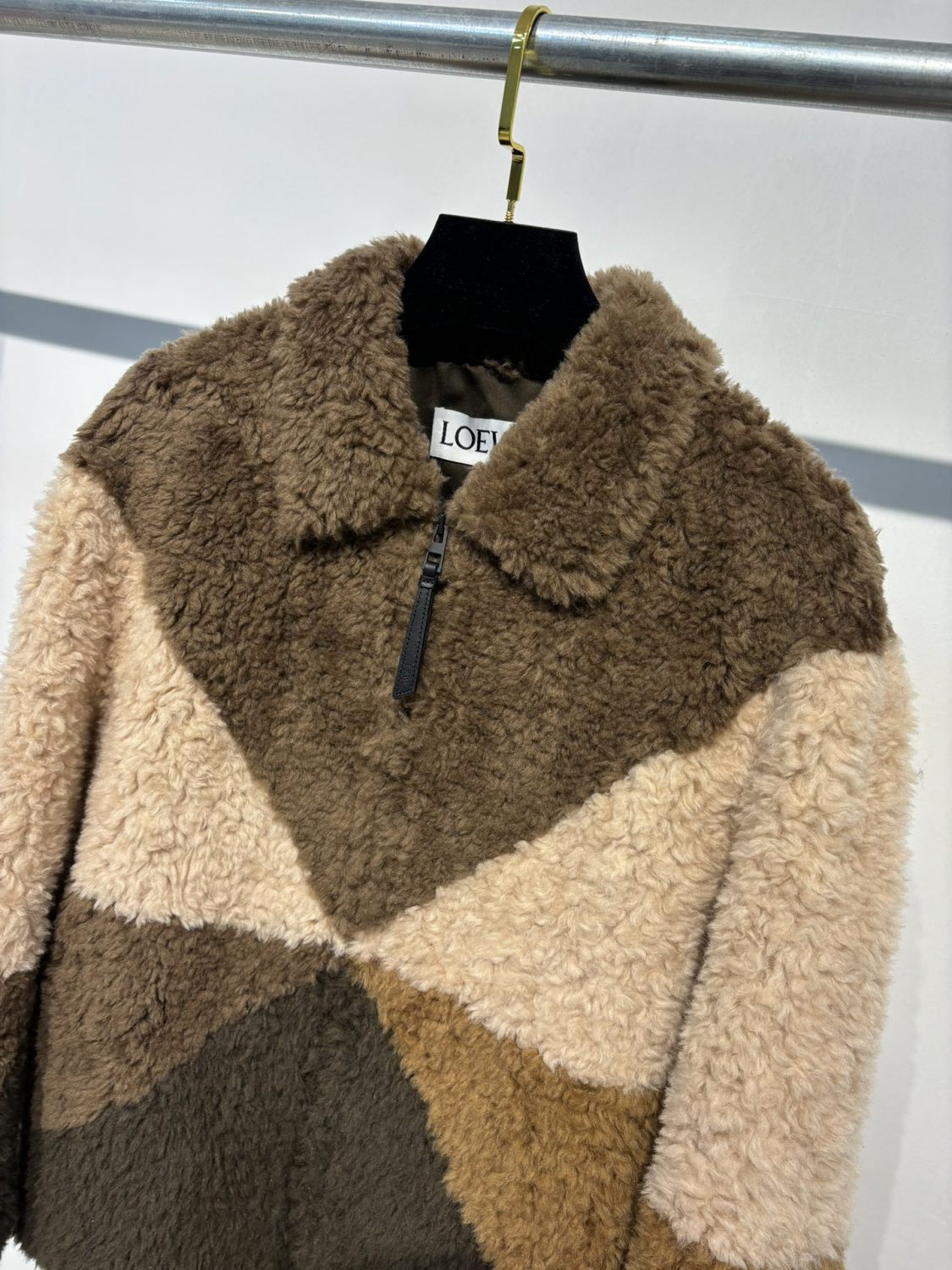 Loewe Men's Logo Shearling Wool Fur Spring/Fall Oversized Collar Contrast-Color Embossed Zipper Jacket Ngvp #2541