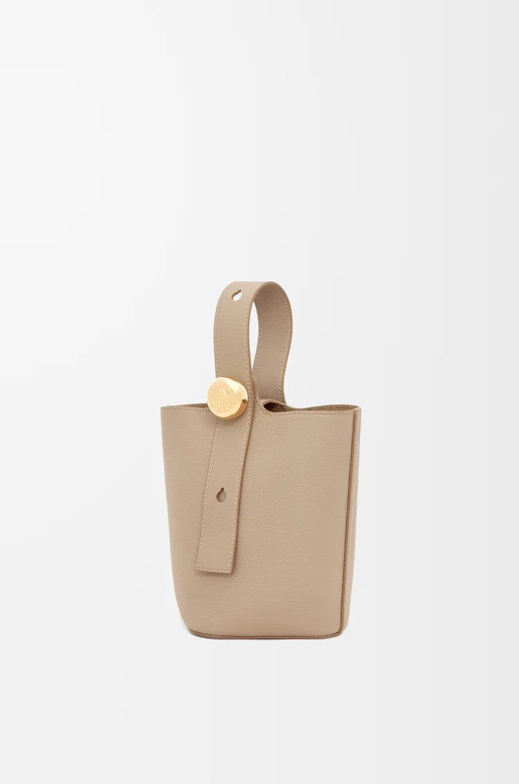 Loewe Mini Pebble Bucket In Smooth Calfskin Bags Stylish Casual Yet Luxurious And Elegant Crossbody Bag #196299