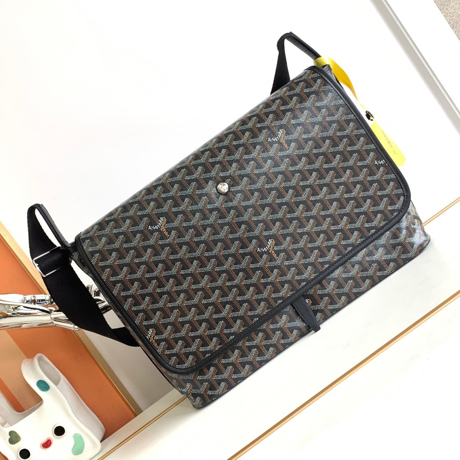 Goyard Medium Messenger Bag Shoulder Bag #95153