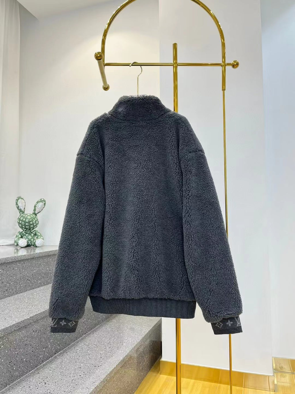 Louis Vuitton Men's Winter Dark Grey Lambswool Zip Hooded Jacket Fleece Blouson #97411