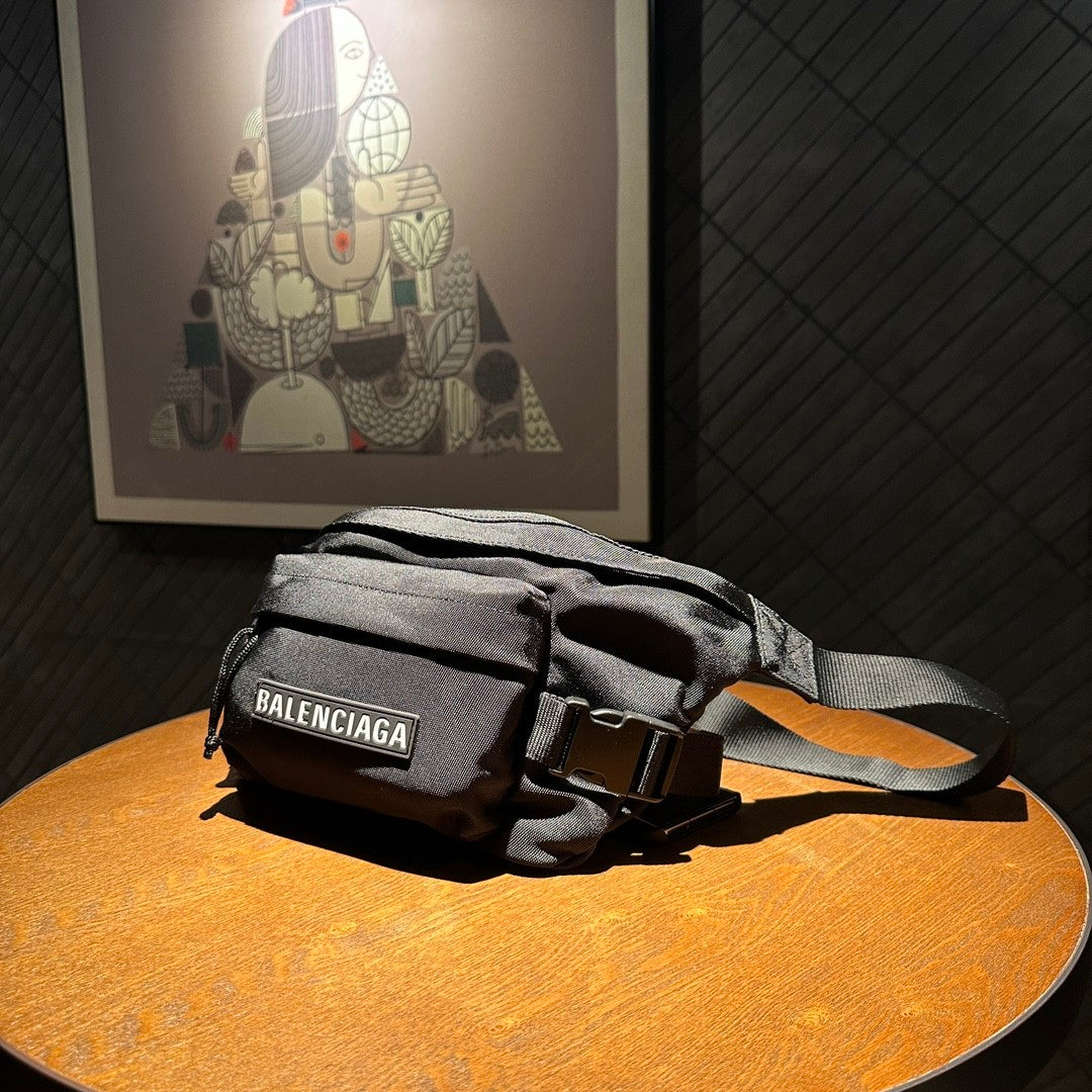 Balenciaga Men's Logo Zipper Closure Recycled Nylon Chest Bag Casual Solid Color Single-Shoulder Crossbody Waist Bag Bags 7708812AAUU1000 #81557