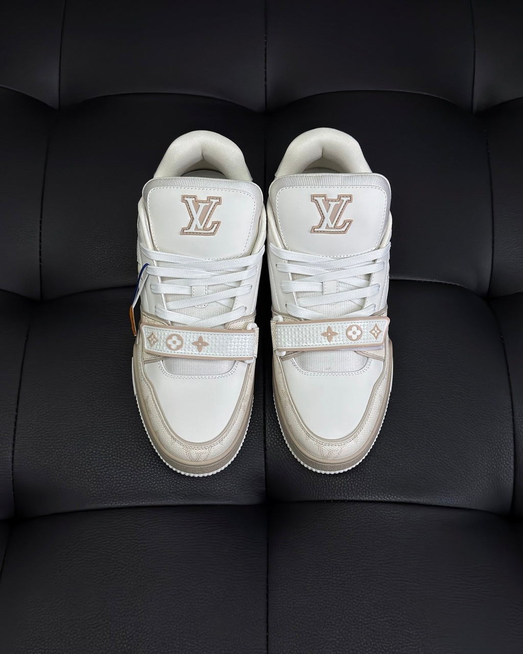Louis Vuitton LV Trainer Men's Solid Color Plain Grained Leather and Monogram Low-Top Lace-Up Sneakers Shoes #77521