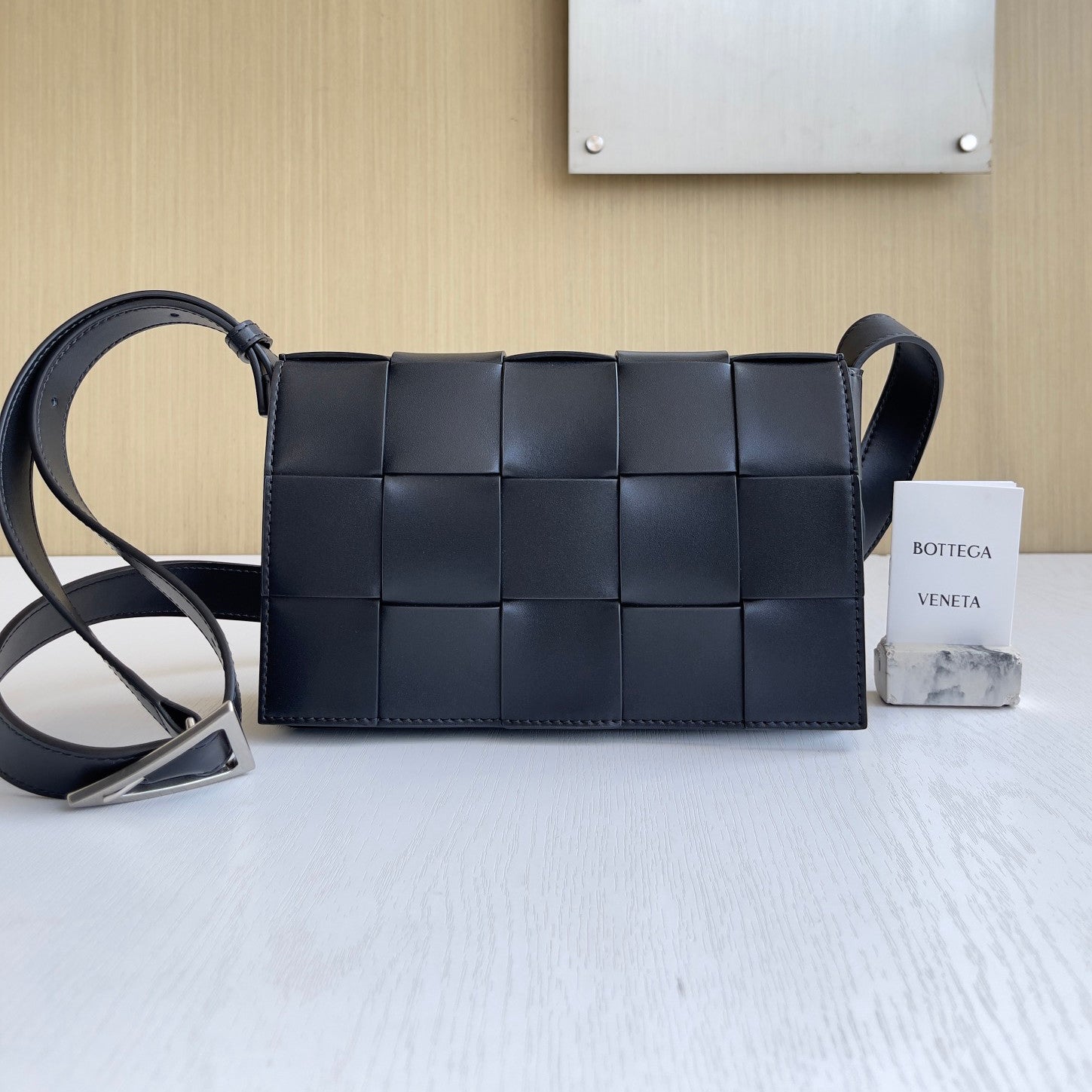 Bottega Veneta Women's Fashion Classic Two Tone Design Grained Leather Shoulder Bag Crossbody Bag Bags #79397