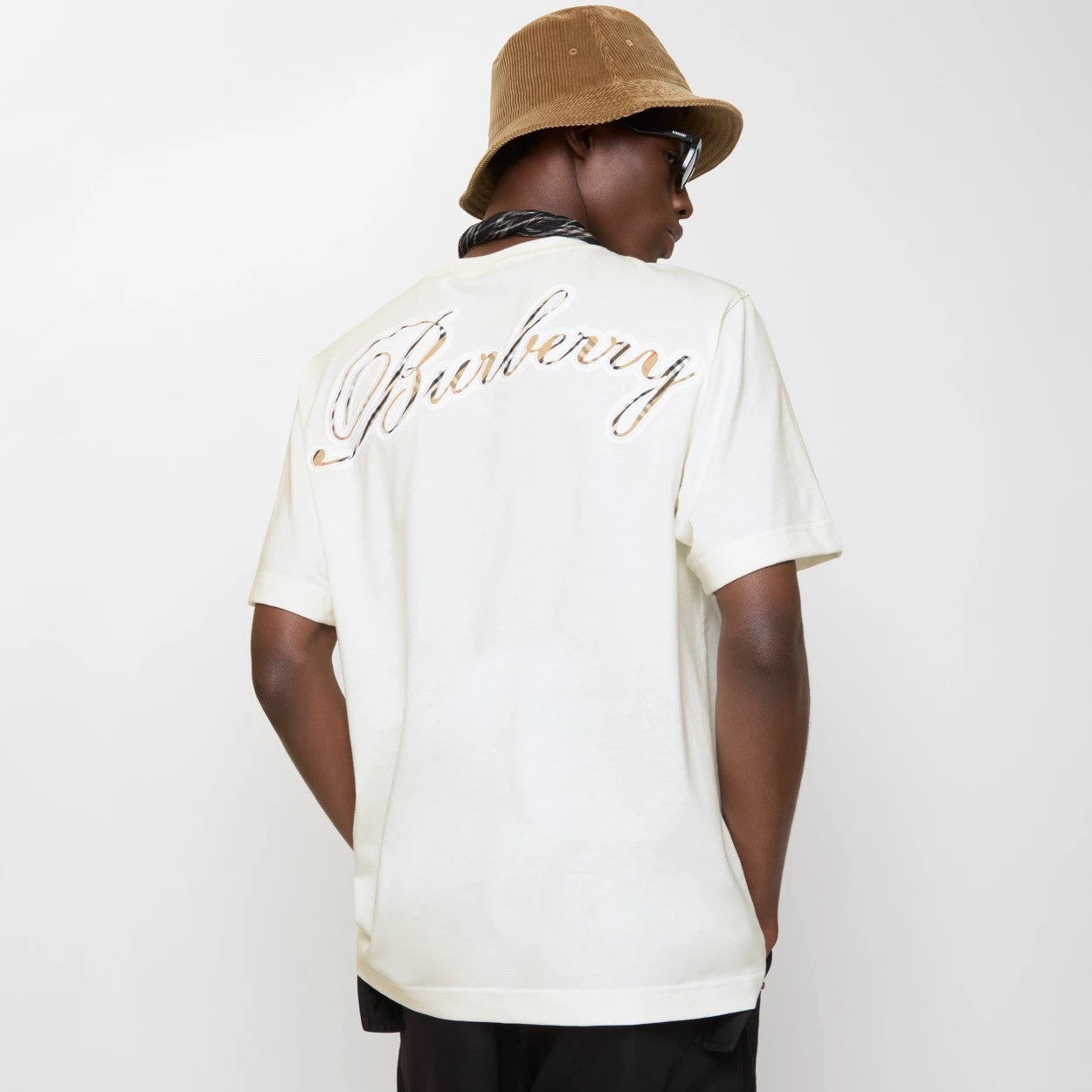 Burberry 26ss Men's and Women's Artistic Font Logo Embroidered T-shirt #333415