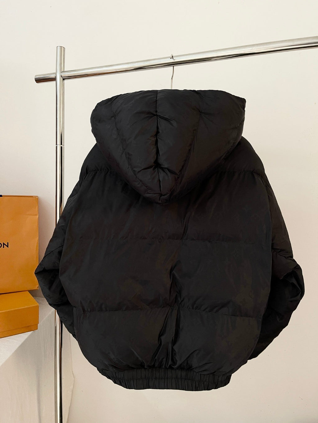 Louis Vuitton Men's Fall and Winter Letter Logo Print Drawstring Hooded Plush Lined Cotton Jacket #75554