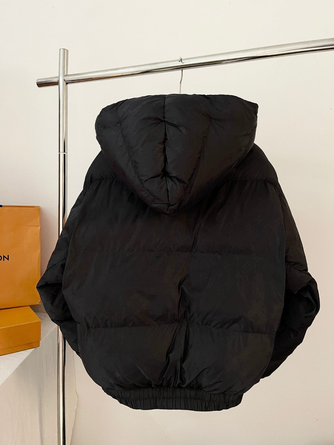 Louis Vuitton Men's Fall and Winter Letter Logo Print Drawstring Hooded Plush Lined Cotton Jacket #75554