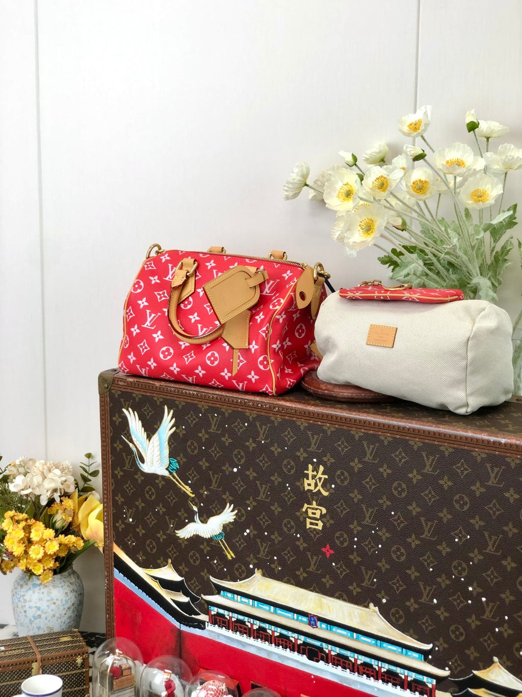 Louis Vuitton Women's Fashion Classic Red Logo Zipper Closure Leather Shoulder Bag Handbags In Small Medium And Large Sizes Crossbody Bag Bags #78658