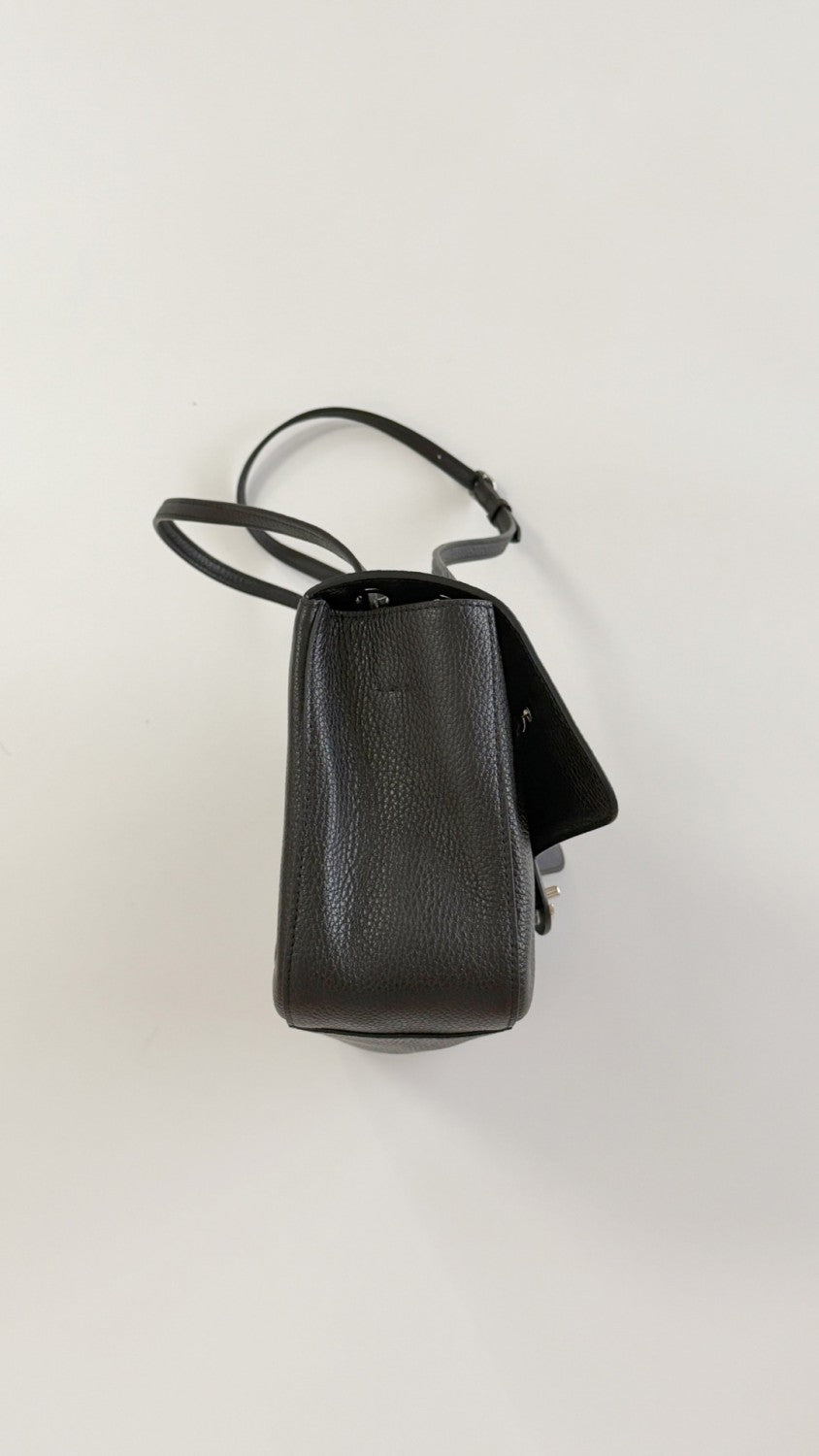 CHANEL Maxi Flapbag Grained Calfskin Silver Metal Black #378545