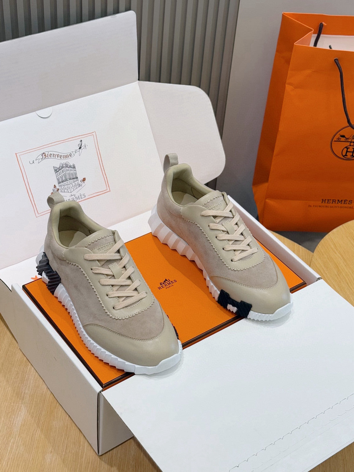 Hermes Men's Spring/Summer Fashion Casual Round Toe Lace Up Contrasting Color Suede Cowhide Low Top Sneakers #78237