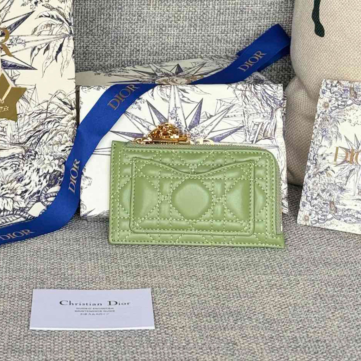 Dior Lady Dior Cosmos Zipped Card Holder Women's Fashion Temperament Logo Solid Colour Metal Decoration Card Case Card Holder Bag Bags S0965ONMJ  #81143