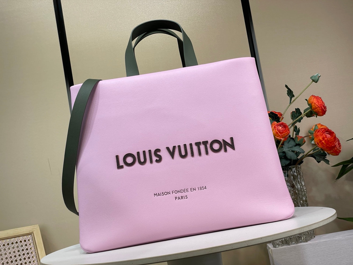 Louis Vuitton Shopper Tote MM Autres Cuirs Men Bags M24457 M13979 M13982 M26082 M15273 #335347