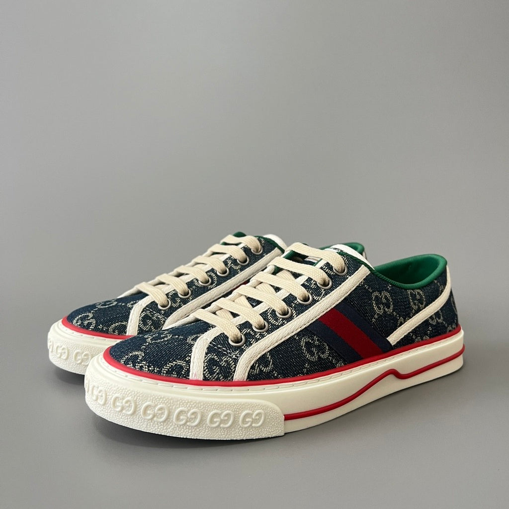 GUCCI Women's Gucci Tennis 1977 Sneaker in Beige Ebony Original GG Canvas #379374