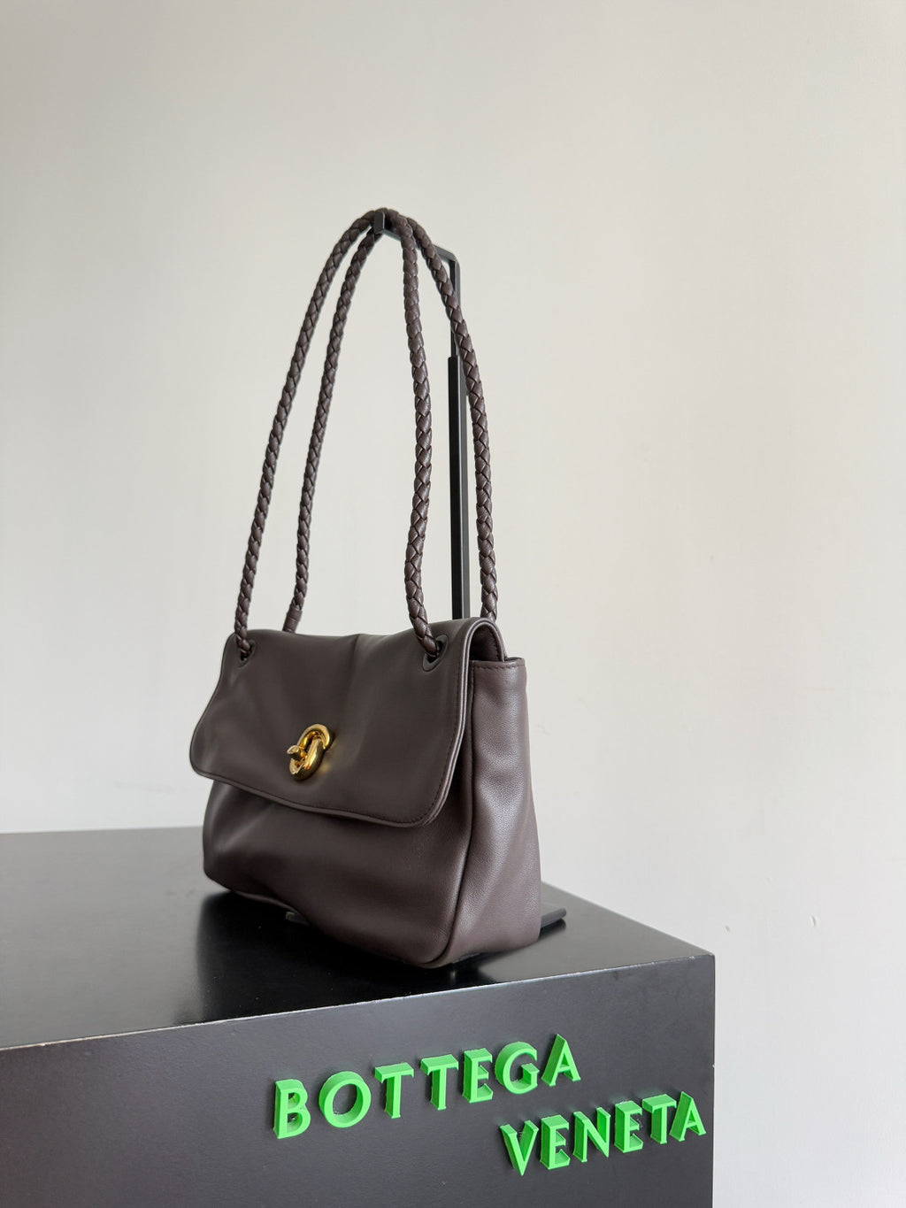 Bottega Veneta Women's Madison Handbag Bags #378258