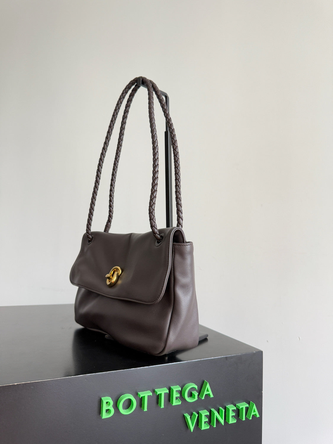 Bottega Veneta Women's Madison Handbag Bags #378258