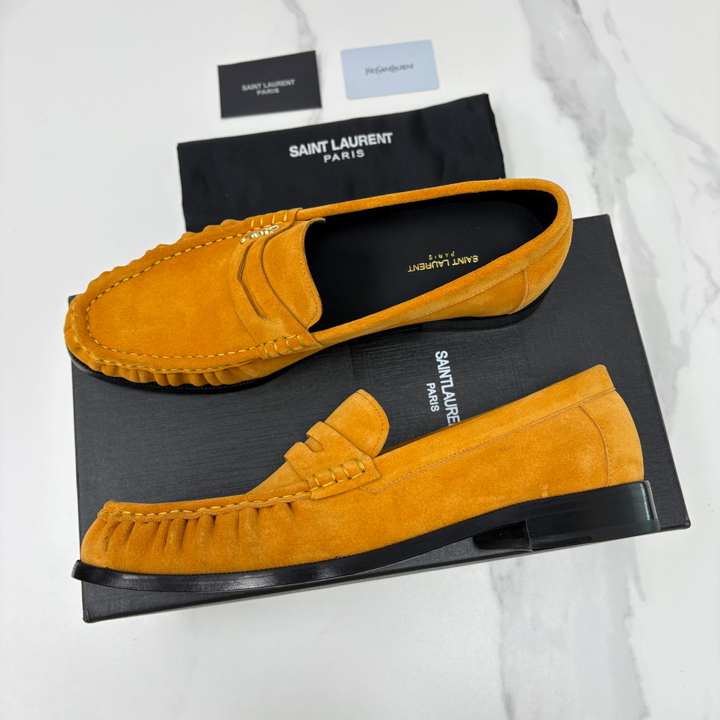 Saint Laurent LE LOAFER Supple in Suede in Brown #383805