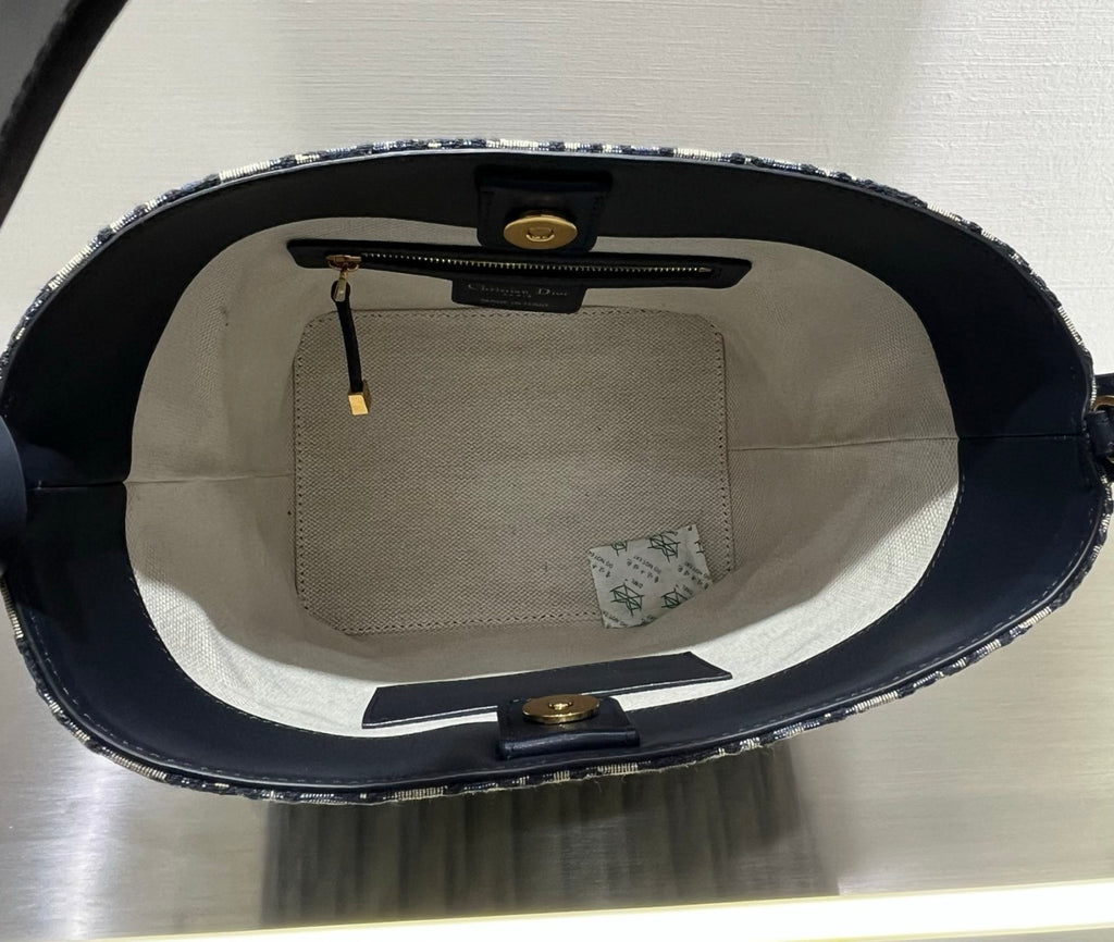 Dior Women's Mini Bags #332585